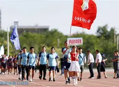 包含足球联赛掀起高潮,塞北旋风队强势反弹南城麒麟队,高压逼抢奏功——赛后更衣室沸腾的词条 包含足球联赛掀起高潮,塞北旋风队强势反弹南城麒麟队,高压逼抢奏功——赛后更衣室沸腾的词条
